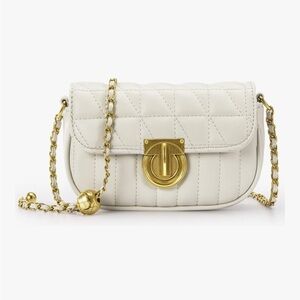 Chic White Quilted Clutch with Gold Chain